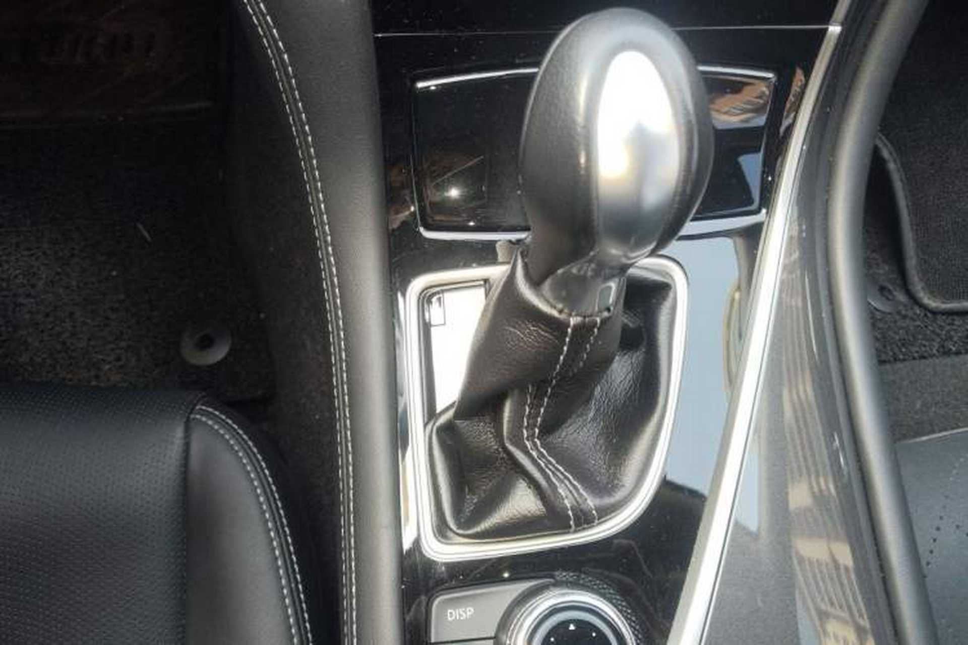 Used Infiniti Q50 2014 2.0T Comfort Edition Gear Lever