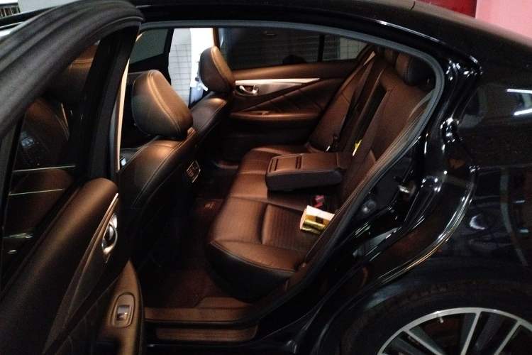 Used Infiniti Q50 2014 3.7L Luxury Sport Edition Left Rear Seat