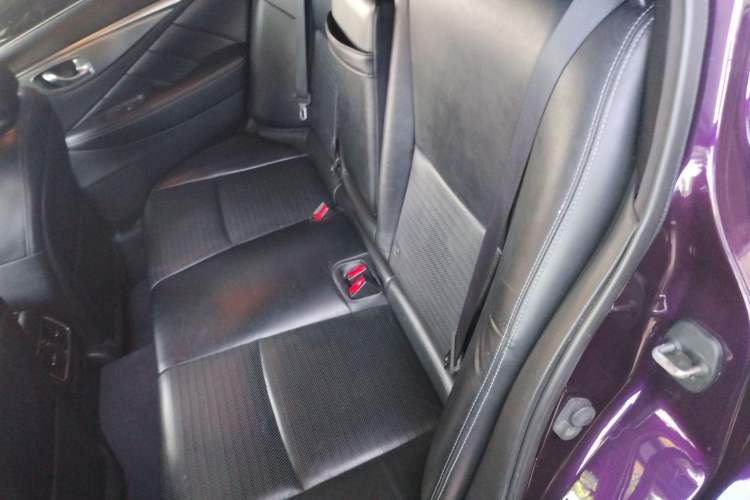 Used Infiniti Q50 2014 3.7L Luxury Sport Edition Left Rear Seat