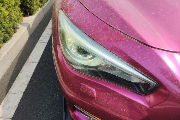 Used Infiniti Q50 2014 3.7L Comfort Edition Right Front Headlight