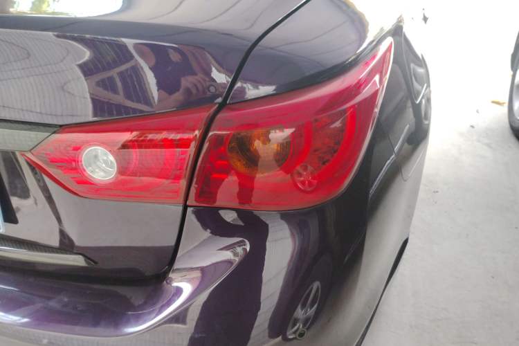 Used Infiniti Q50 2014 3.7L Luxury Sport Edition Right Rear Taillight