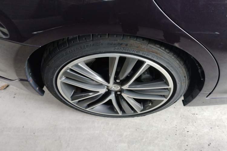 Used Infiniti Q50 2014 3.7L Luxury Sport Edition Right Rear Wheel Hub