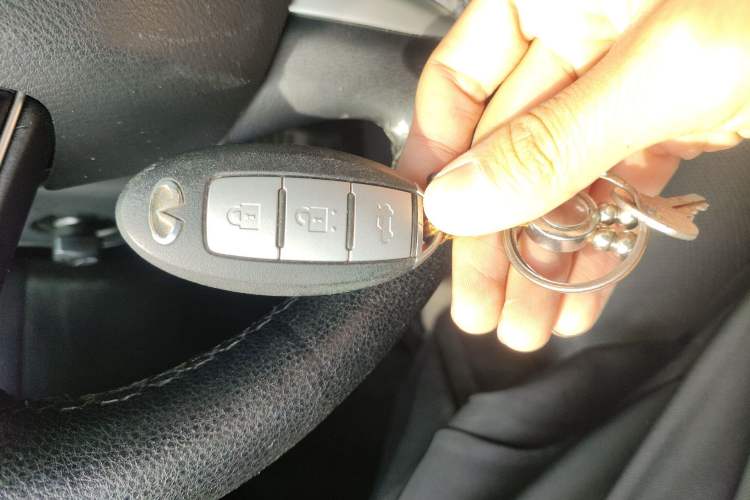 Used Infiniti Q50 2014 3.7L Comfort Edition Vehicle Key