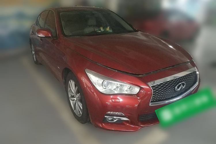 Used Infiniti Q50 2014 2.0T Comfort Edition Front Right 45 Deg