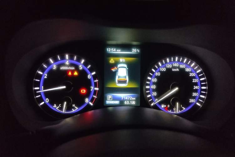 Used Infiniti Q50 2014 2.0T Comfort Edition Instrument Cluster