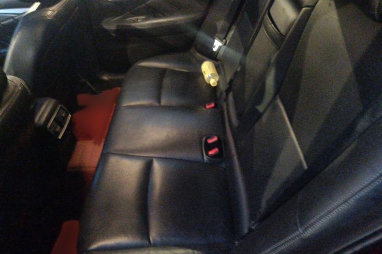 Used Infiniti Q50 2014 2.0T Luxury Edition Interior 4