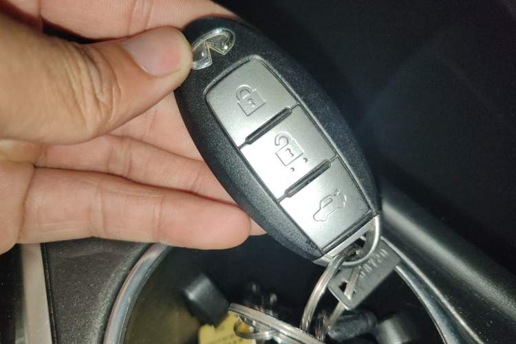 Used Infiniti Q50 2014 2.0T Comfort Edition Vehicle Key