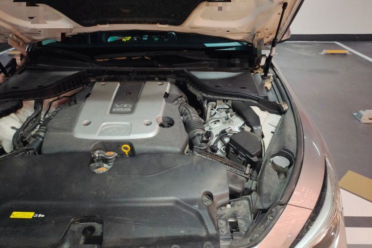 Used Infiniti Q50 2014 3.7L Luxury Sport Edition Engine Bay Left