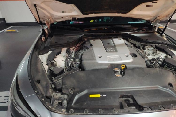 Used Infiniti Q50 2014 3.7L Luxury Sport Edition Engine Bay Right