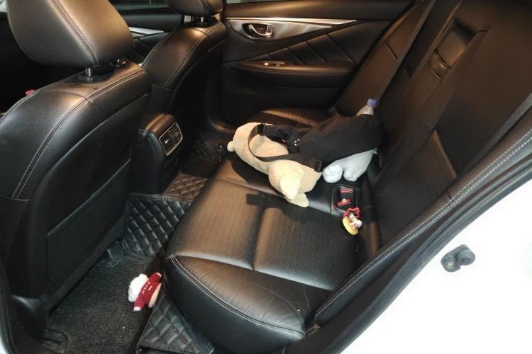 Used Infiniti Q50 2014 3.7L Luxury Sport Edition Left Rear Seat