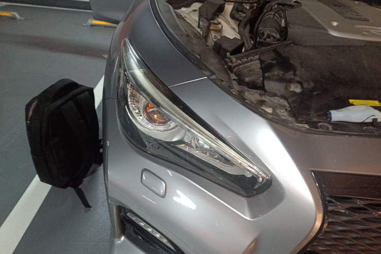 Used Infiniti Q50 2014 3.7L Luxury Sport Edition Right Front Headlight