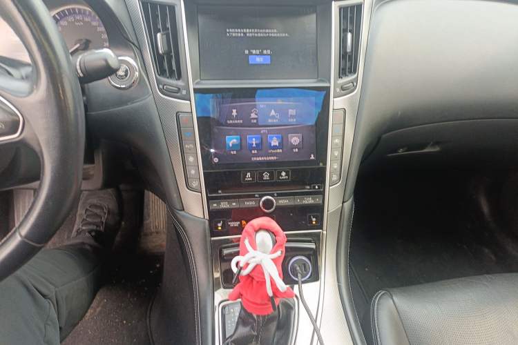 Used Infiniti Q50 2014 3.7L Luxury Edition Audio And AC Panel