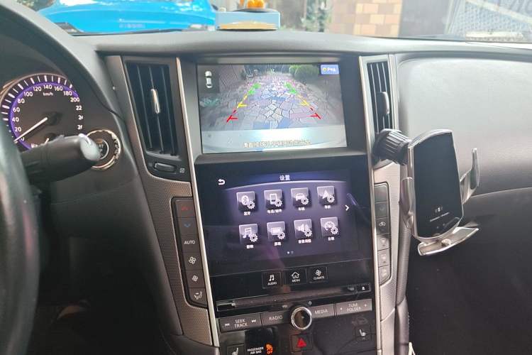 Used Infiniti Q50 2014 3.7L Luxury Edition Audio And AC Panel