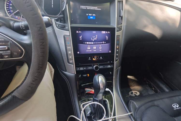 Used Infiniti Q50 2014 2.0T Luxury Edition Audio And AC Panel