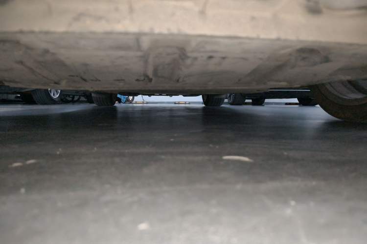 Used Infiniti Q50 2014 3.7L Comfort Edition Chassis Front