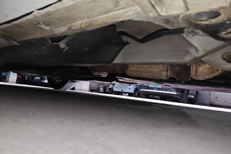 Used Infiniti Q50 2014 2.0T Comfort Edition Chassis Front Right