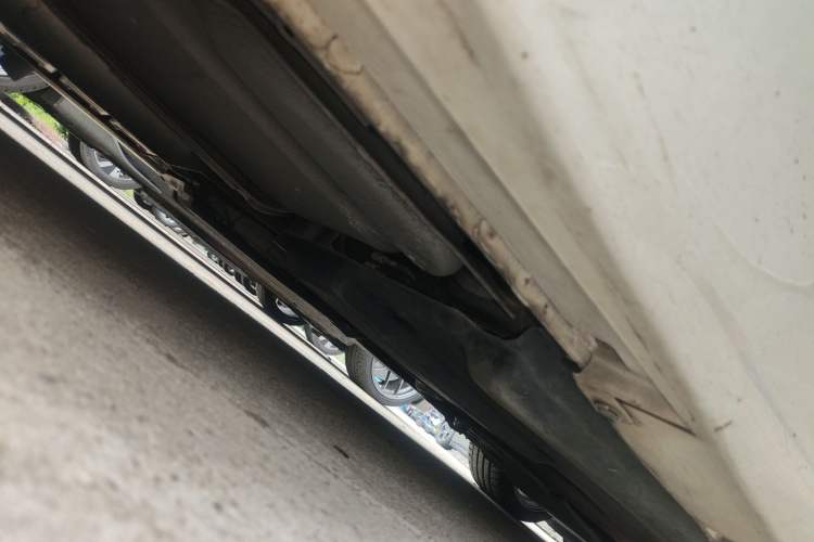 Used Infiniti Q50 2014 3.7L Comfort Edition Chassis Rear Right