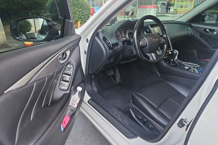 Used Infiniti Q50 2014 3.7L Comfort Edition Driver Seat