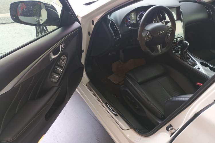 Used Infiniti Q50 2014 3.7L Luxury Sport Edition Driver Seat