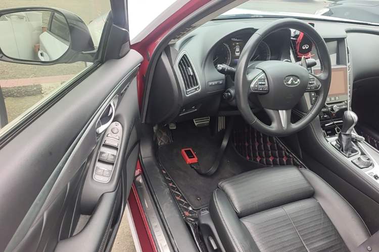 Used Infiniti Q50 2014 3.7L Luxury Sport Edition Driver Seat