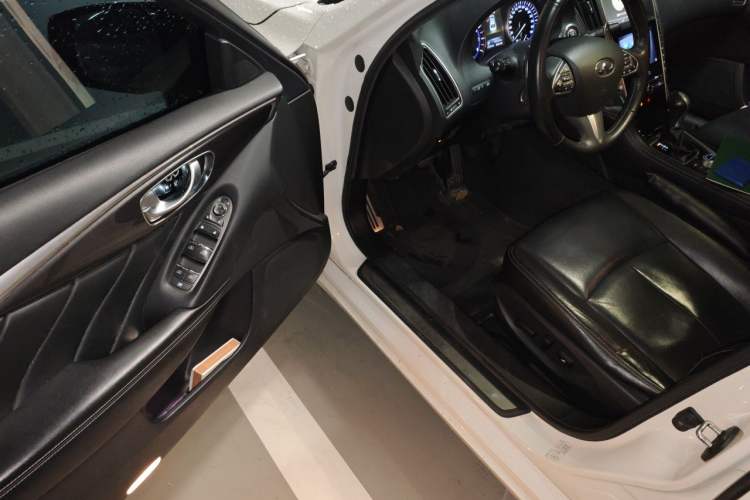 Used Infiniti Q50 2014 2.0T Comfort Edition Driver Seat