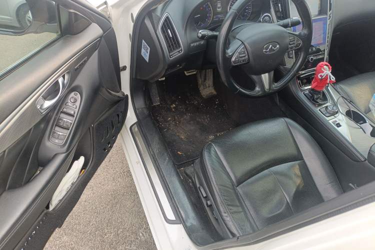 Used Infiniti Q50 2014 3.7L Luxury Edition Driver Seat