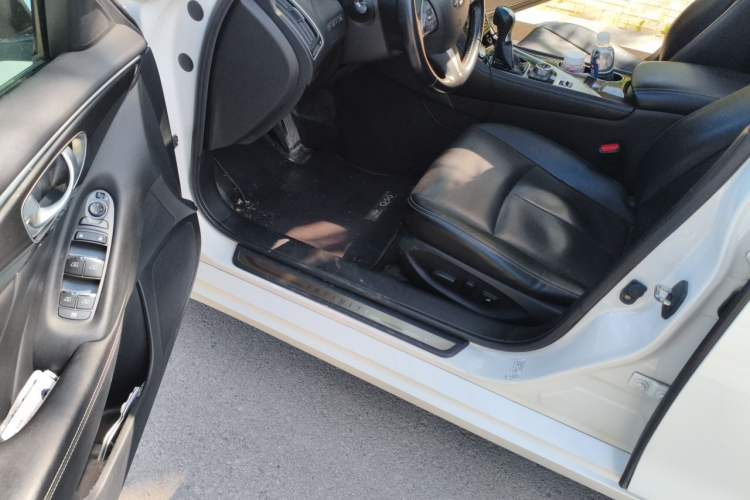 Used Infiniti Q50 2014 2.0T Comfort Edition Driver Seat