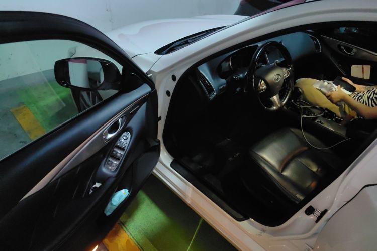 Used Infiniti Q50 2014 3.7L Luxury Edition Driver Seat