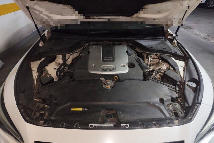 Used Infiniti Q50 2014 3.7L Luxury Sport Edition Engine Bay