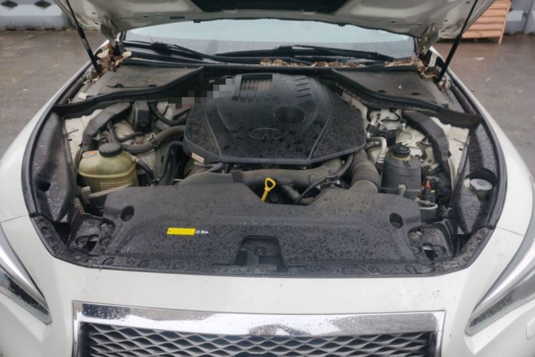 Used Infiniti Q50 2014 2.0T Luxury Edition Engine Bay