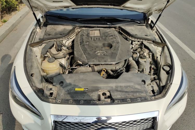 Used Infiniti Q50 2014 2.0T Comfort Edition Engine Bay