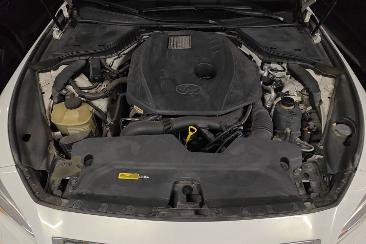 Used Infiniti Q50 2014 2.0T Comfort Edition Engine Bay