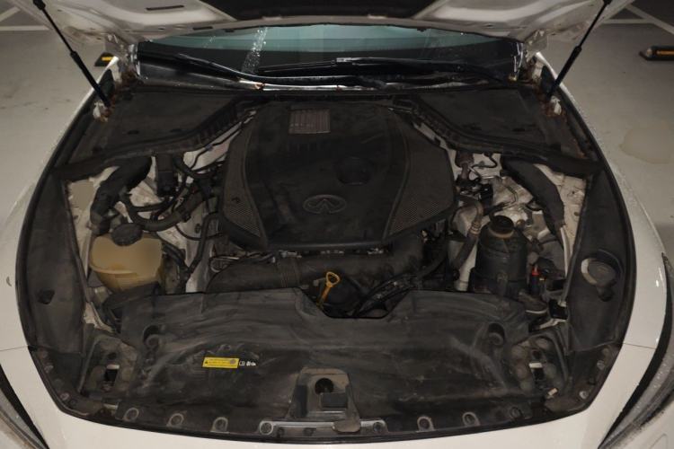 Used Infiniti Q50 2014 2.0T Comfort Edition Engine Bay