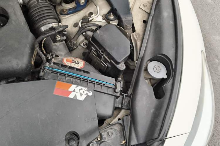 Used Infiniti Q50 2014 3.7L Comfort Edition Engine Bay Left