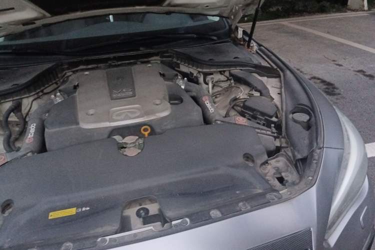 Used Infiniti Q50 2014 3.7L Comfort Edition Engine Bay Left