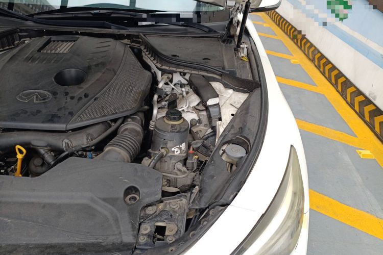 Used Infiniti Q50 2014 2.0T Comfort Edition Engine Bay Left