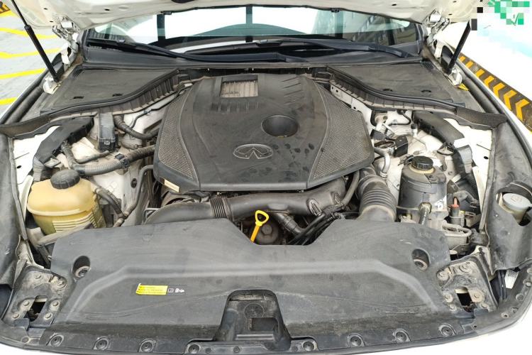 Used Infiniti Q50 2014 2.0T Comfort Edition Engine Bay