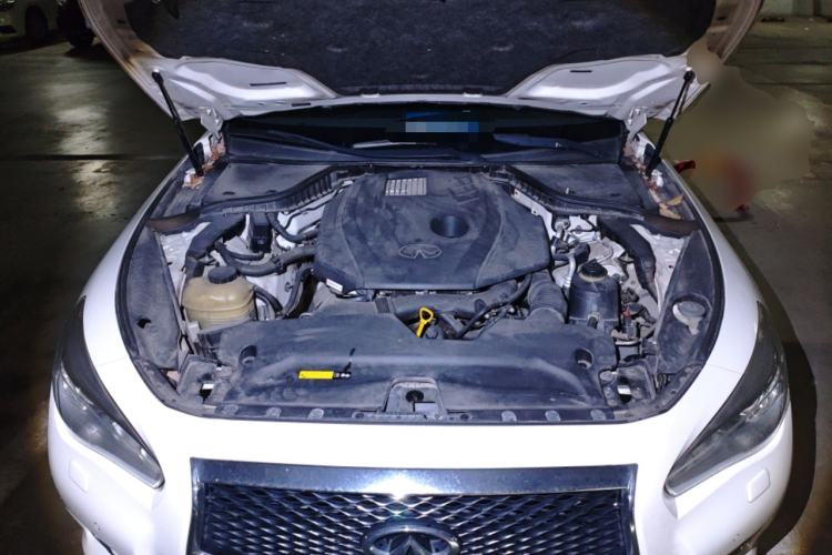 Used Infiniti Q50 2014 2.0T Comfort Edition Engine Bay