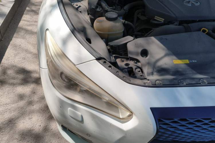 Used Infiniti Q50 2014 2.0T Comfort Edition Engine Bay Right