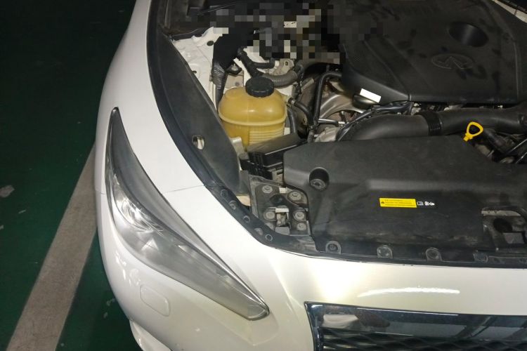 Used Infiniti Q50 2014 2.0T Comfort Edition Engine Bay Right