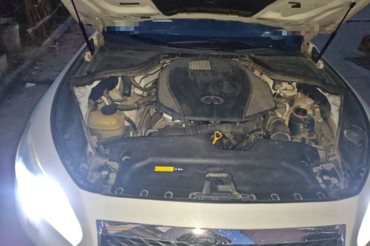 Used Infiniti Q50 2014 2.0T Comfort Edition Engine Bay Right