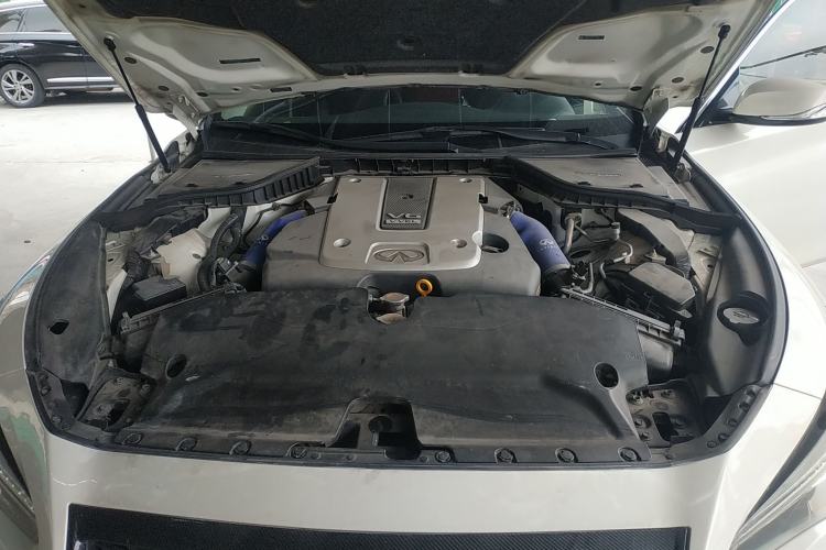 Used Infiniti Q50 2014 3.7L Luxury Sport Edition Engine Bay