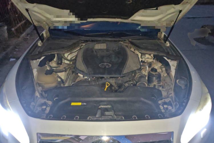 Used Infiniti Q50 2014 2.0T Comfort Edition Engine Bay