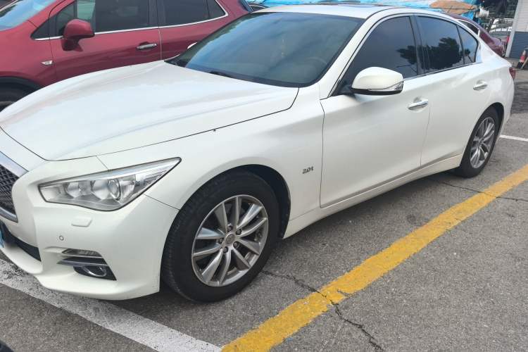 Used Infiniti Q50 2014 2.0T Comfort Edition Exterior 1