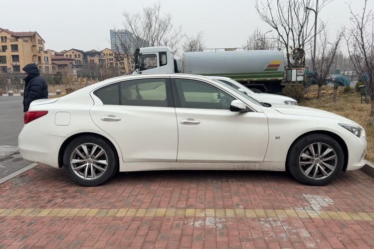 Used Infiniti Q50 2014 2.0T Luxury Edition Exterior 2