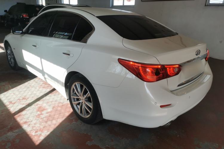 Used Infiniti Q50 2014 2.0T Comfort Edition Exterior 2