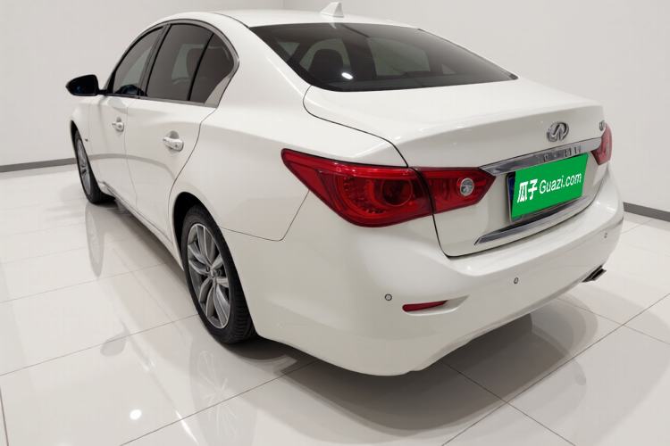 Used Infiniti Q50 2014 2.0T Comfort Edition Exterior 3