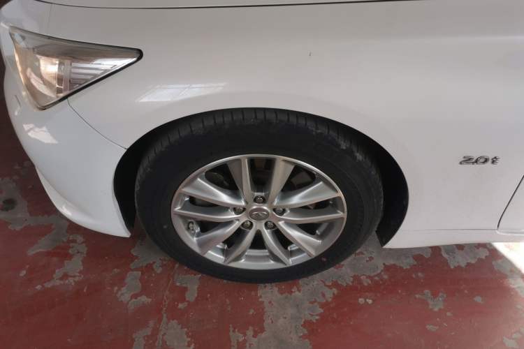 Used Infiniti Q50 2014 2.0T Comfort Edition Exterior 4