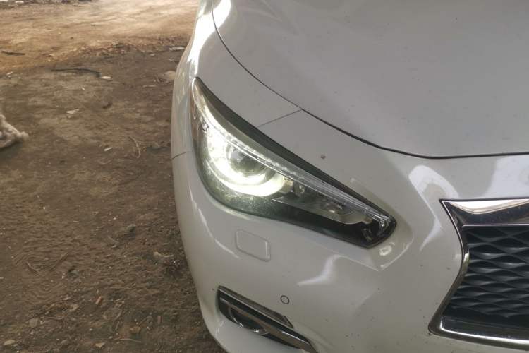 Used Infiniti Q50 2014 3.7L Luxury Edition Exterior 6