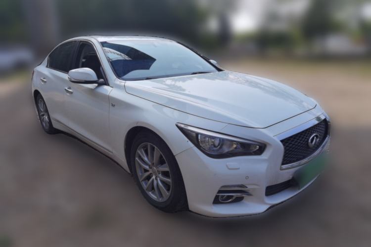 Used Infiniti Q50 2014 3.7L Comfort Edition Front Right 45 Deg